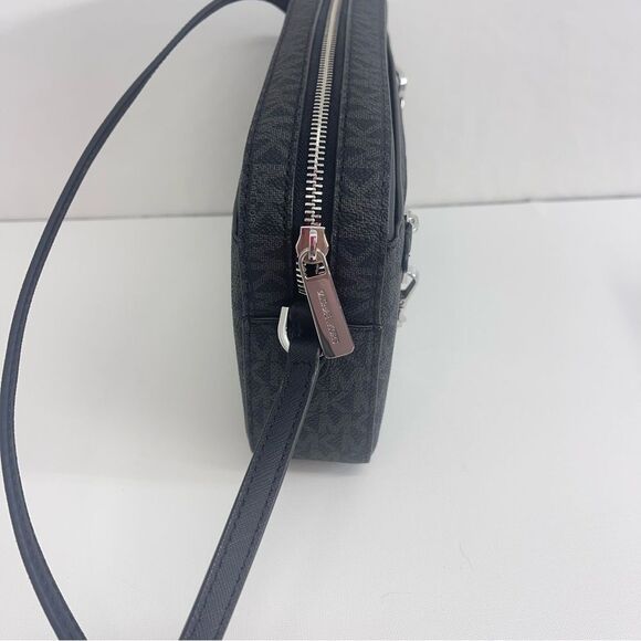 Michael Kors Crossbody With Matching Wallet Black - Picture 6 of 12